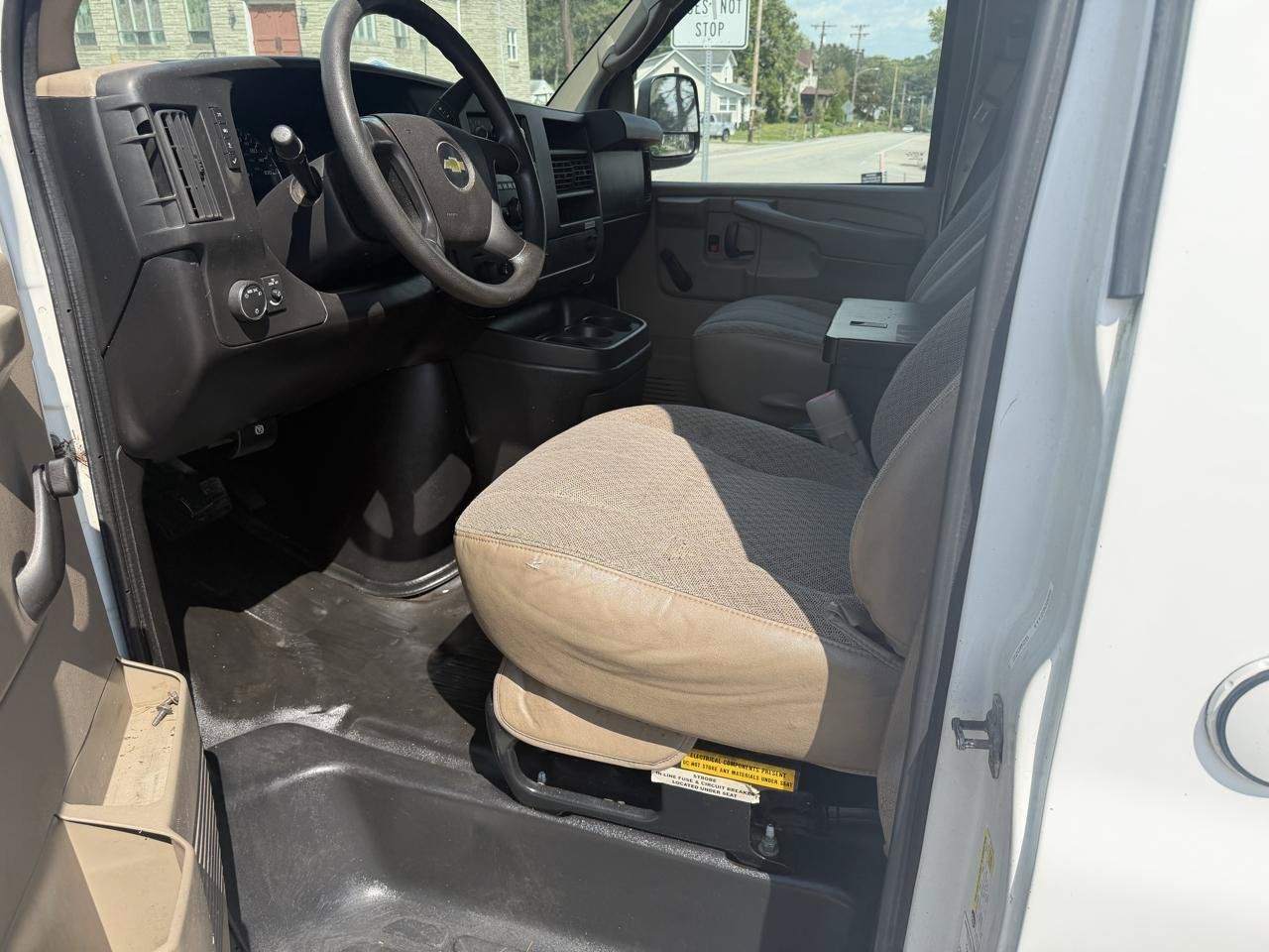 Used 2012 Chevrolet Express 2500 RWD image 18