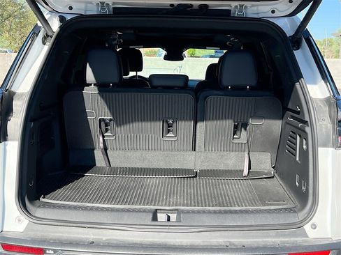 Used 2024 GMC Acadia Elevation w/ Black Edition image 28