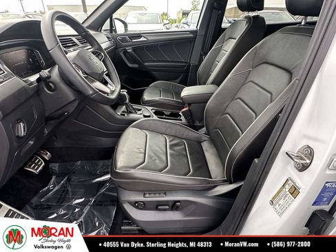 Used 2022 Volkswagen Tiguan SEL R-Line AWD/4WD image 19