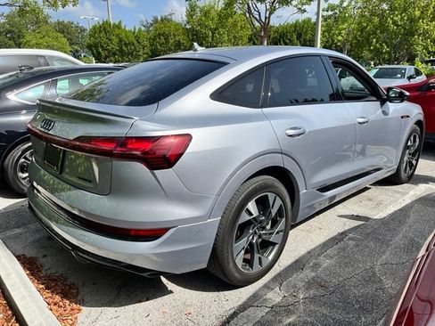 Used 2022 Audi e-tron Premium w/ Convenience Plus Package AWD/4WD image 4