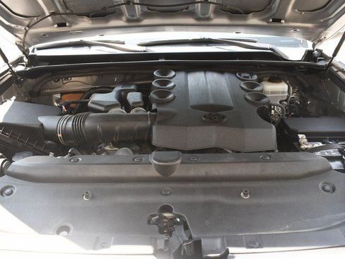 Used 2014 Toyota 4Runner Limited AWD/4WD image 30