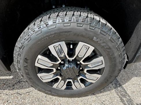 New 2026 GMC Sierra 3500 Denali w/ Technology Package AWD/4WD image 38