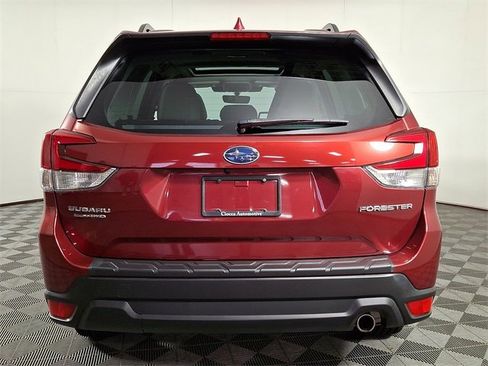 Certified 2023 Subaru Forester Limited image 5