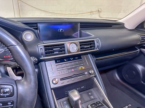 Used 2020 Lexus IS 300 AWD w/ Navigation Package image 39