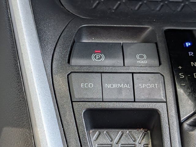 Used 2024 Toyota RAV4 XLE w/ Convenience Package FWD image 16