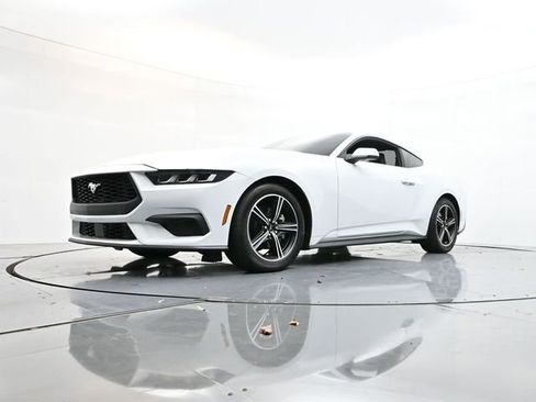 Used 2024 Ford Mustang Premium image 31