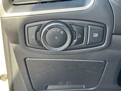 Used 2024 Ford Edge SEL image 21