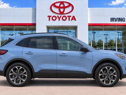 Used 2024 Ford Escape Active AWD/4WD image 17