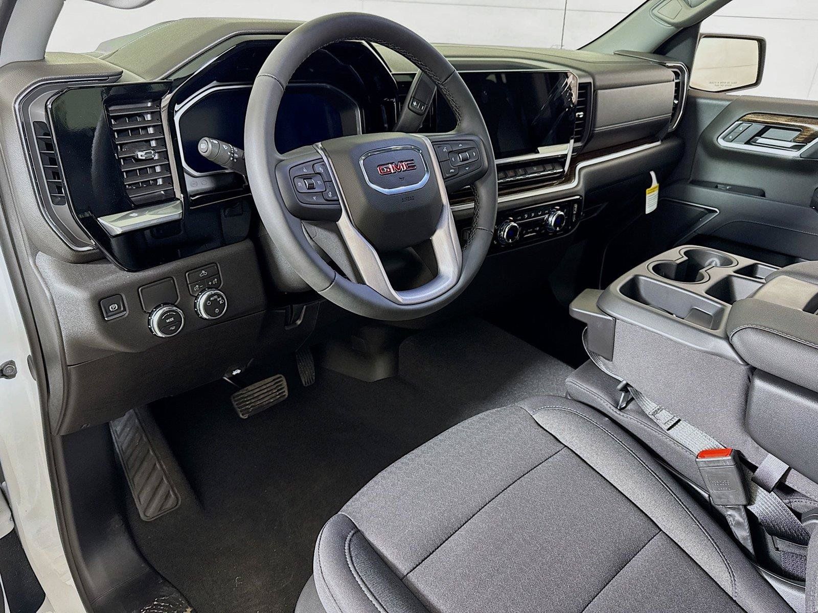 New 2026 GMC Sierra 1500 SLE w/ Preferred Package RWD image 5