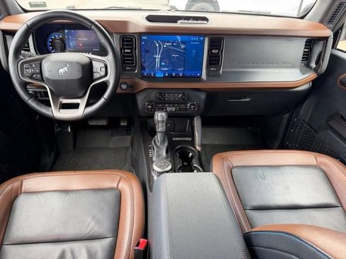 Used 2024 Ford Bronco Outer Banks AWD/4WD image 10