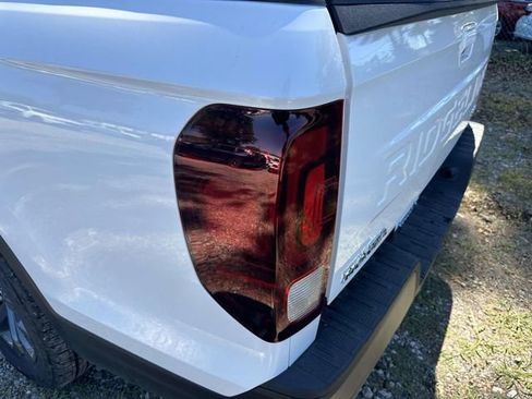 New 2025 Honda Ridgeline Sport image 9