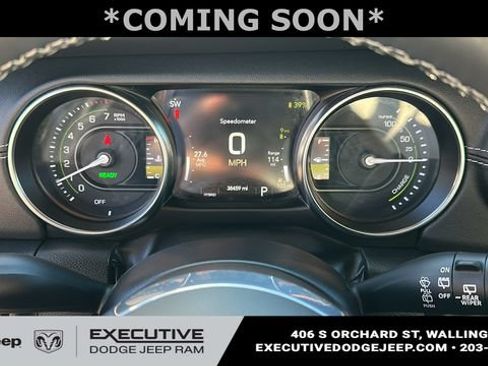 Used 2022 Jeep Wrangler Unlimited Sahara w/ Cold Weather Group AWD/4WD image 13