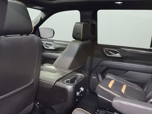 Used 2023 GMC Yukon XL AT4 image 29