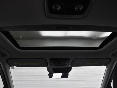 Used 2023 Kia Seltos EX image 19