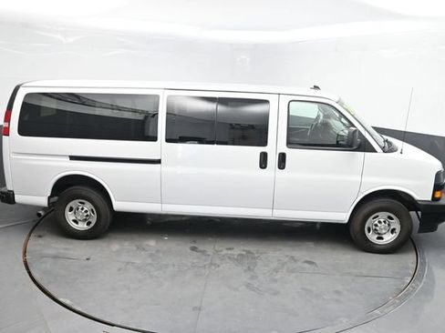 Used 2024 Chevrolet Express 3500 LS RWD image 32