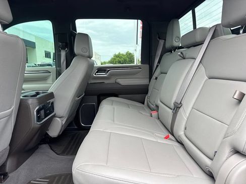 Used 2024 Chevrolet Silverado 2500 LTZ w/ LTZ Plus Package AWD/4WD image 11