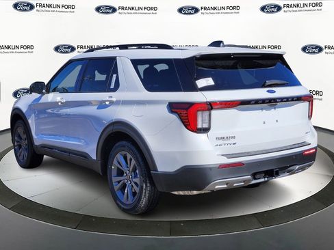 New 2026 Ford Explorer Active w/ Active Comfort Package image 3