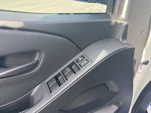 Used 2025 Nissan Frontier S w/ S Utility Package image 15