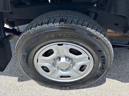Used 2015 Toyota Tacoma 2WD Access Cab image 9