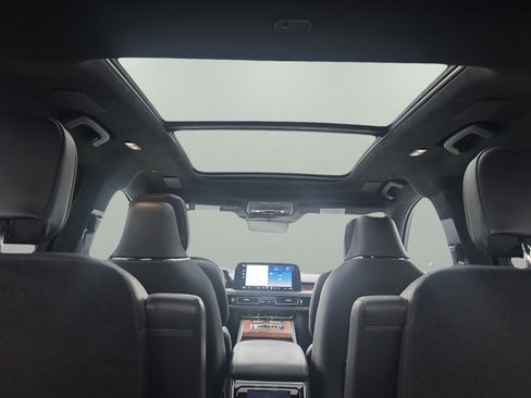 New 2025 Lincoln Aviator Black Label w/ Black Label Special Edition image 18