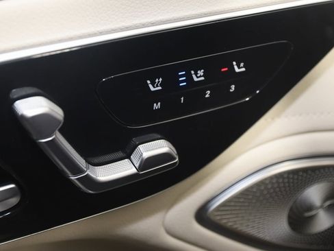 Used 2022 Mercedes-Benz EQS 450+ Sedan image 8