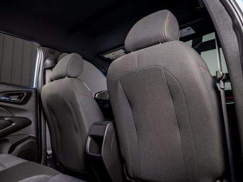 Used 2024 Chevrolet Trax RS FWD image 22