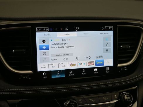 New 2026 Chrysler Pacifica Select image 12