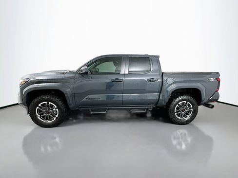 Used 2025 Toyota Tacoma TRD Sport image 8