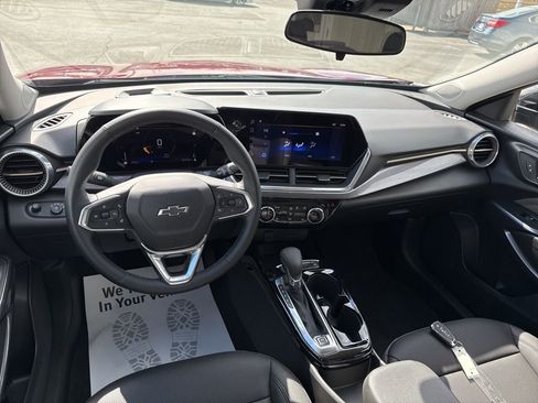 Used 2024 Chevrolet Trax ACTIV w/ Driver Confidence Package image 37