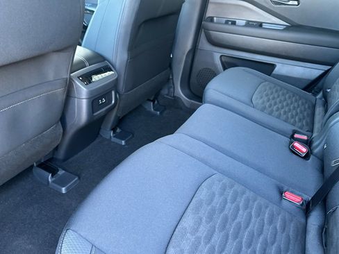 New 2025 Nissan Pathfinder SV image 9