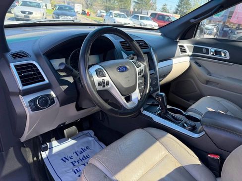Used 2015 Ford Explorer XLT w/ Equipment Group 202B image 14