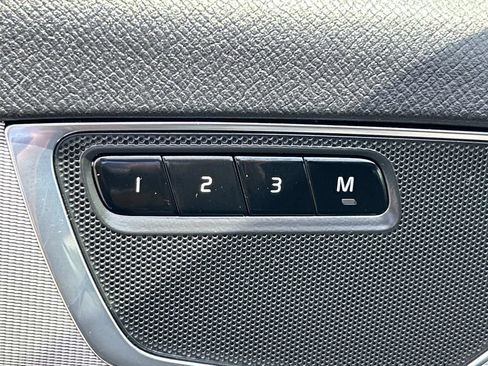 Used 2017 Volvo XC90 T5 R-Design w/ Vision Package FWD image 31