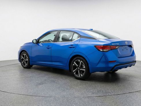 Used 2025 Nissan Sentra SV image 6