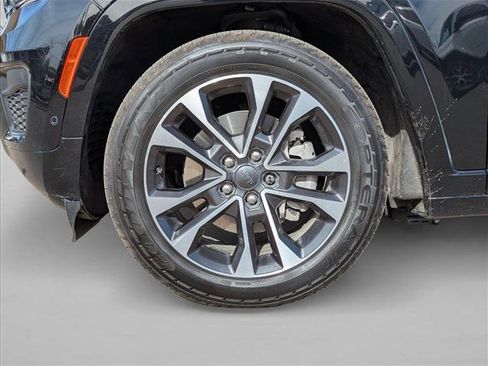 Used 2023 Jeep Grand Cherokee Overland w/ Advanced Protech Group III image 25