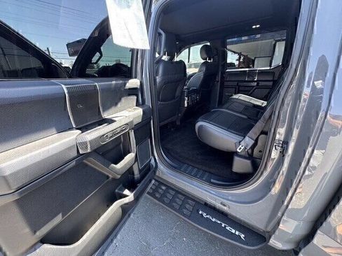 Used 2018 Ford F150 Raptor w/ Equipment Group 802A Luxury AWD/4WD image 13