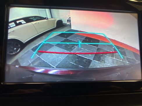 Used 2017 Toyota Highlander LE image 27