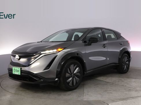 Used 2024 Nissan Ariya AWD image 2