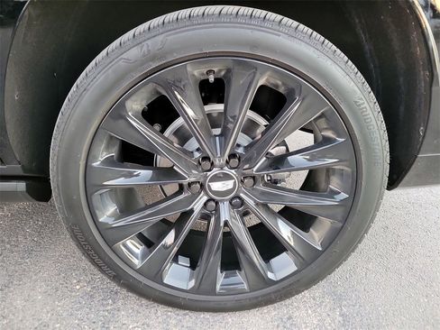 Used 2025 Cadillac Escalade Sport Platinum w/ LPO, ONYX Package image 11