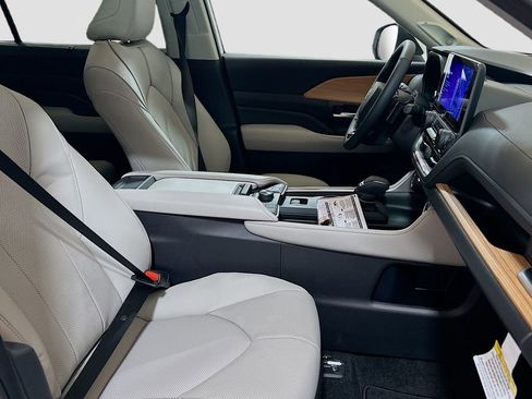 New 2026 Toyota Grand Highlander AWD image 29