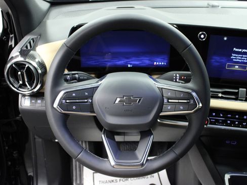 New 2026 Chevrolet Equinox ACTIV w/ Convenience Package III image 17