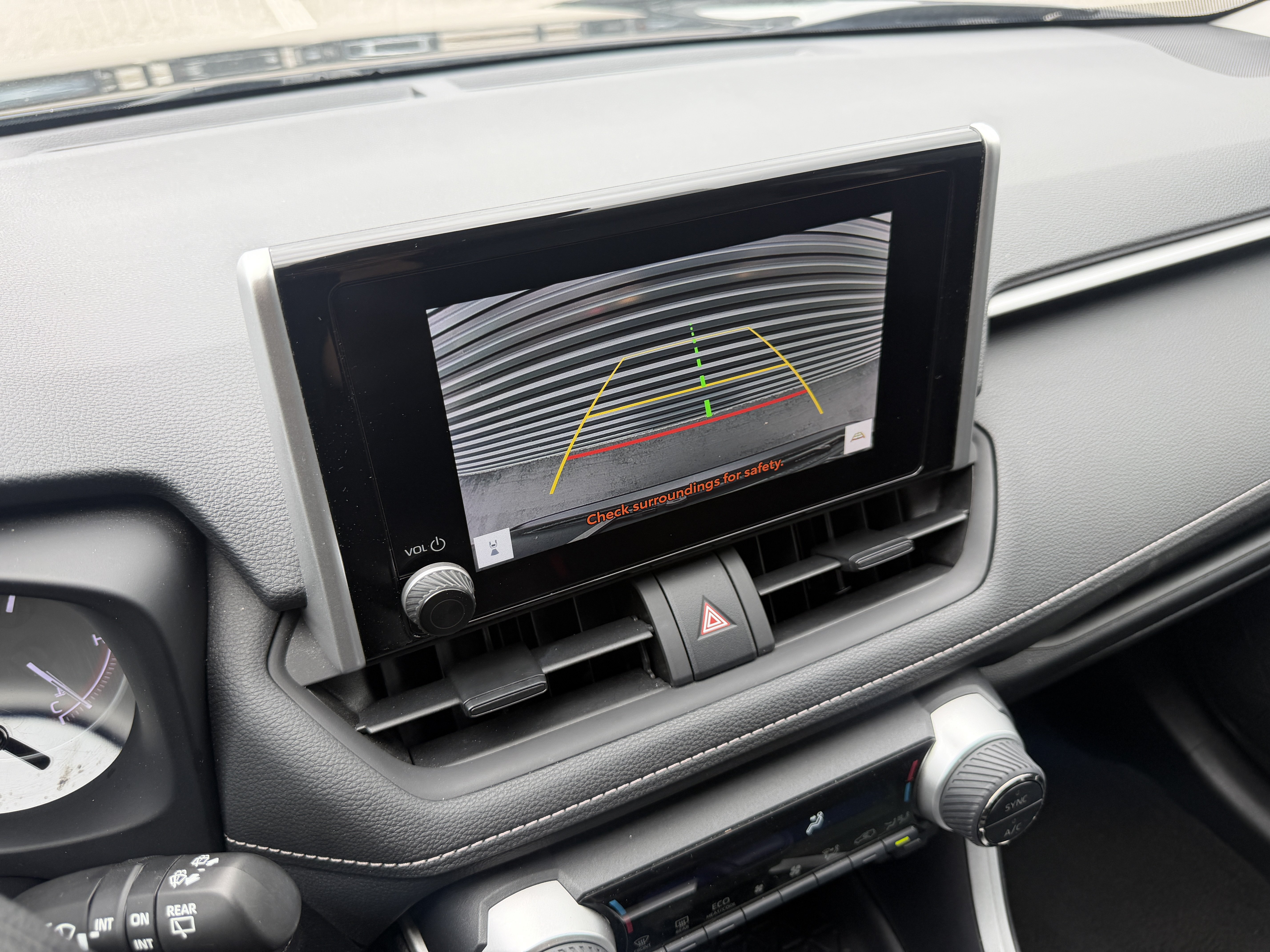 Used 2024 Toyota RAV4 XLE FWD image 26