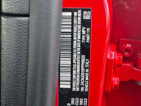 Used 2023 Jeep Renegade Latitude image 15