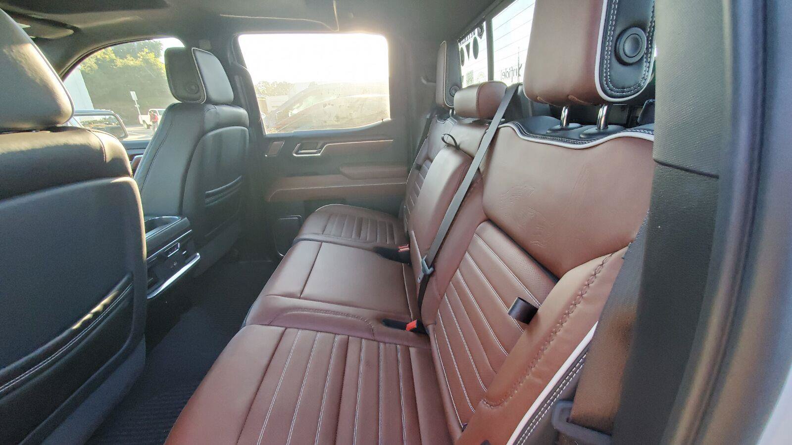 Used 2026 GMC Sierra 1500 Denali Ultimate AWD/4WD image 5