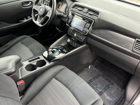 Used 2019 Nissan Leaf SV w/ SV All Weather Package image 19