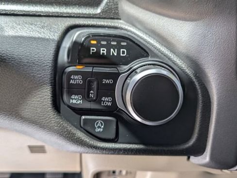 Used 2019 RAM 1500 Big Horn AWD/4WD image 23