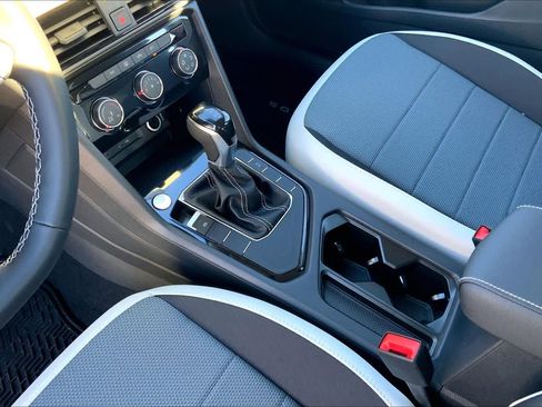 New 2026 Volkswagen Taos S FWD image 7