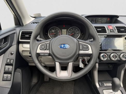 Used 2017 Subaru Forester 2.5i Premium w/ Popular Package #2A AWD/4WD image 13