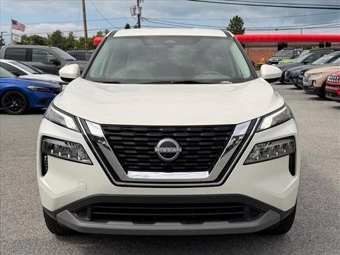Used 2023 Nissan Rogue SV AWD/4WD image 16
