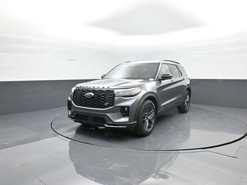New 2026 Ford Explorer ST image 3