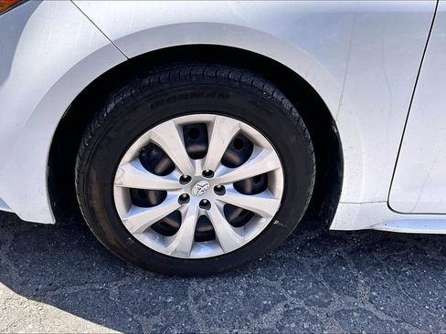 Certified 2021 Toyota Corolla LE w/ Carpet Mat Package (TMS) FWD image 8